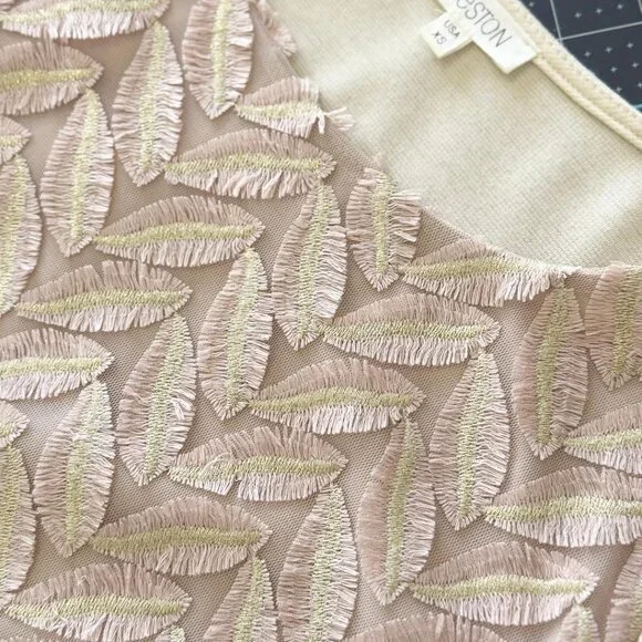 Weston (Anthropologie) Pink Gold Short Sleeve Applique Blouse Top, Size XS - Picture 8 of 8